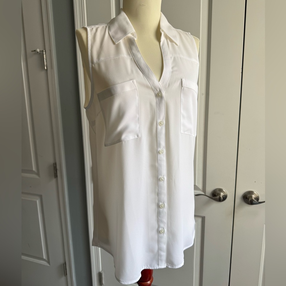 Express Portofino NWT White button down sleeveless shirt size M